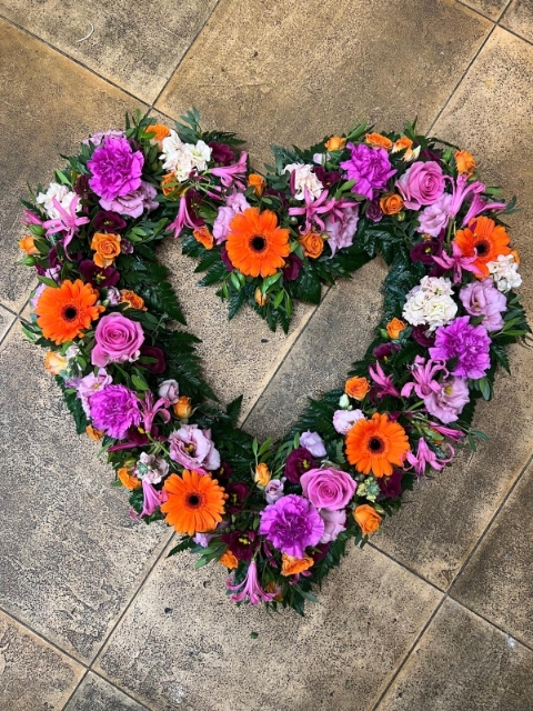 Bright open heart tribute