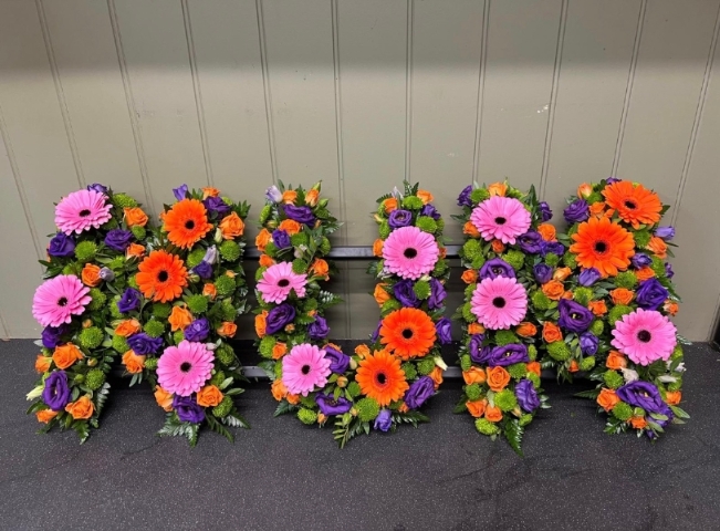 MUM Letter Tribute Bright Loose Style
